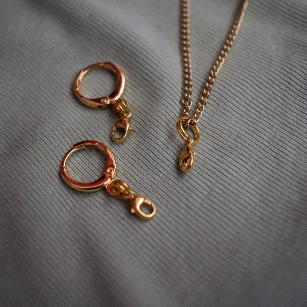 Dainty yellow gold vermeil earrings-2