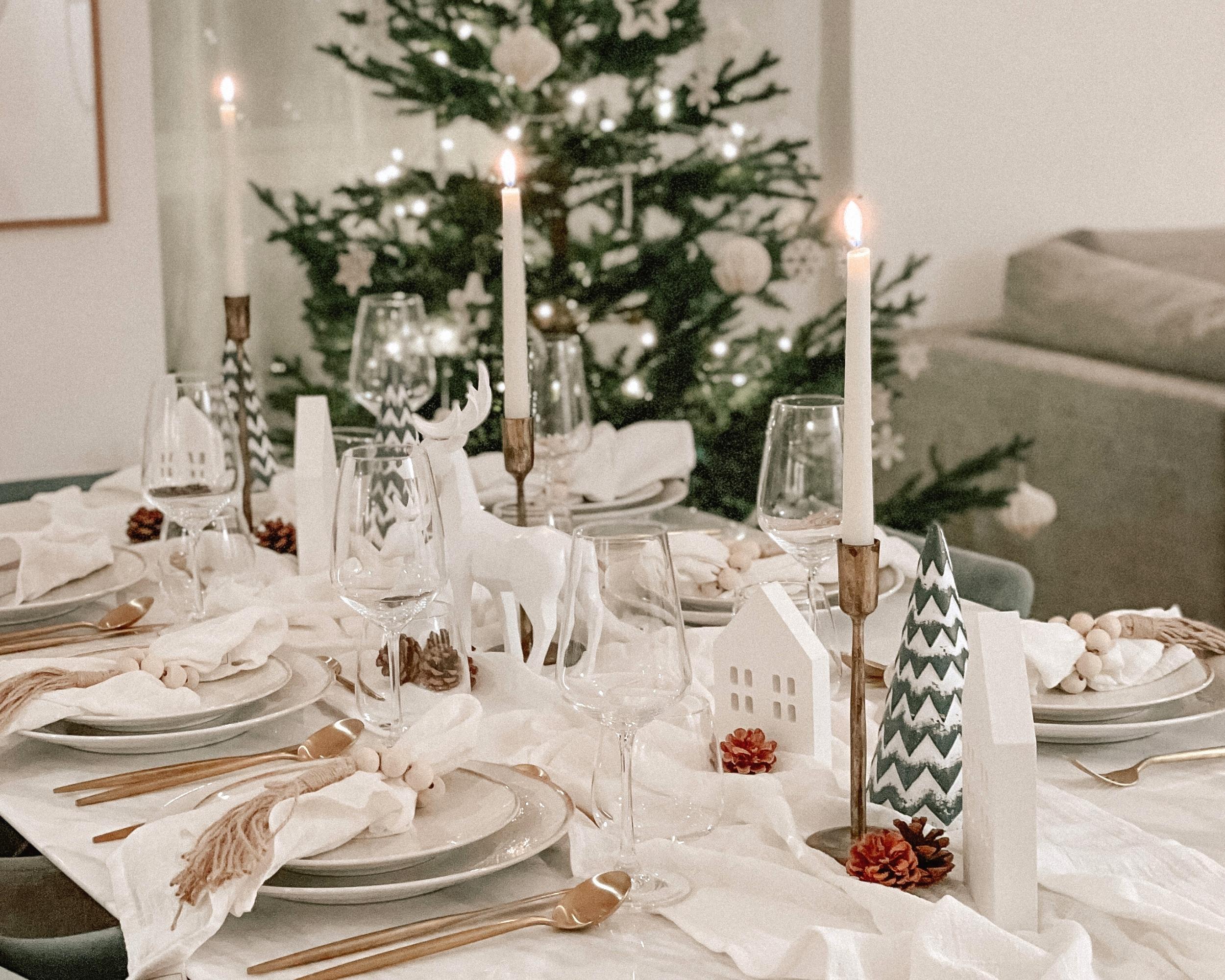 Wooden Snowed Christmas Tree-3