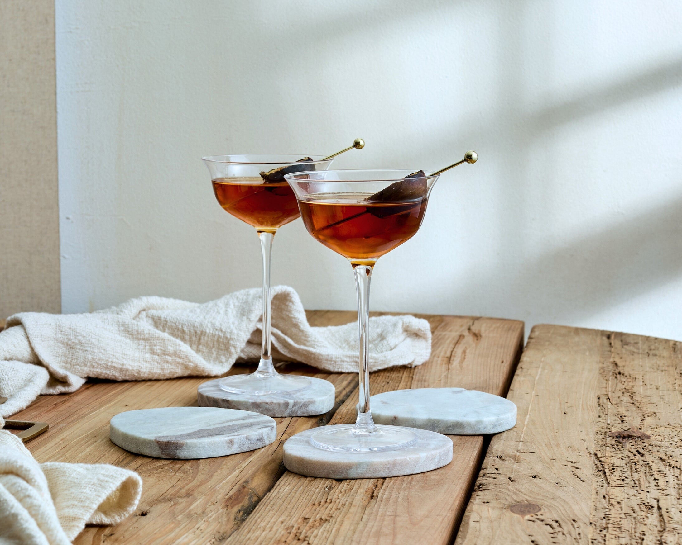 Amie Natural Polished Marble Coasters Irregular Shape-3